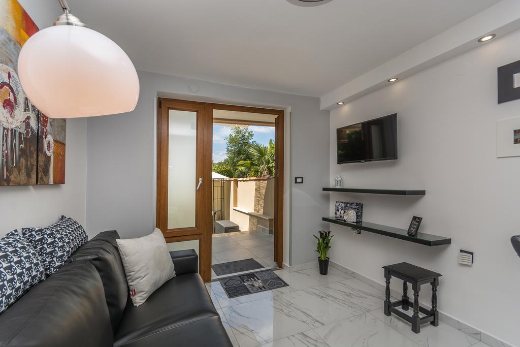 Luxury Apartments Sonja Пореч Экстерьер фото