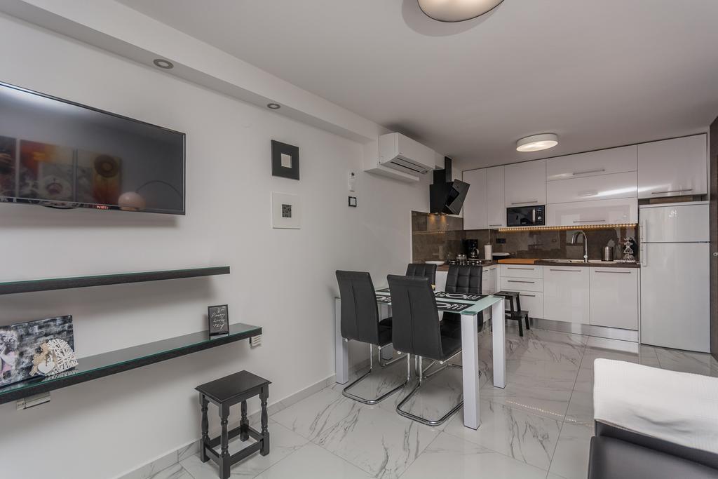Luxury Apartments Sonja Пореч Экстерьер фото