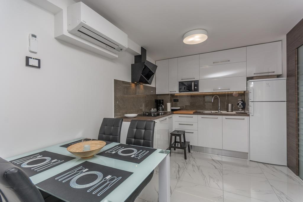 Luxury Apartments Sonja Пореч Экстерьер фото