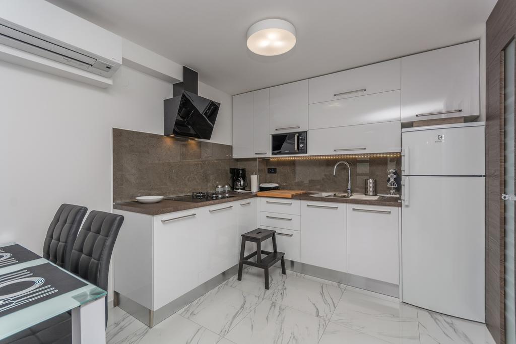 Luxury Apartments Sonja Пореч Экстерьер фото